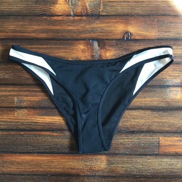 River Island Resort Swim Bottom Black Mesh Size 8 NEW NWT Bikini Beach Cruise - Picture 5 of 9